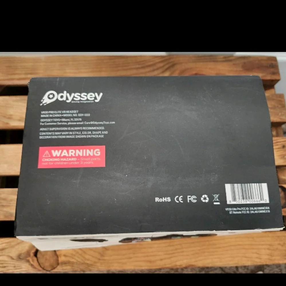 Odyssey VR 3D Pro Elite Virtual Reality Headset with Retractable Earbuds